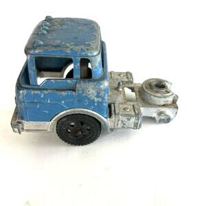 Vintage Hubley 1490 Diecast Metal Semi Truck Cab Blue & silver made in USA 1960s